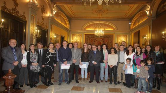 Els guardonats amb les autoritats. Foto: Hermínia Sirvent