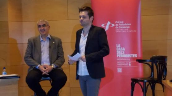 Juli Gendrau (esquerra) i Abel Gallardo, periodista i membre de la junta de la demarcació (Foto: Dolors Clotet)