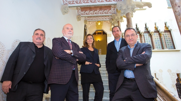Jordi Grau, Màrius Carol, Esther Vera, Enric Hernández i Lluís Bassets.