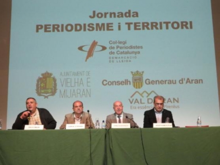 D'esquerra a dreta, Rafa Gimena (president CPCLleida), Juan Antonio Serrano (alcade Vielha), Carlos Barrera (Síndic) i Josep R. Ribé (membre Junta CPCLleida)