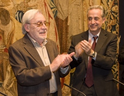 Narcís-Jordi Aragó, el dia que va rebre el premi Ofici de Periodista, al costat de l'aleshores Degà del CPC, Josep Carles Rius. (Foto: Sergio Ruiz))