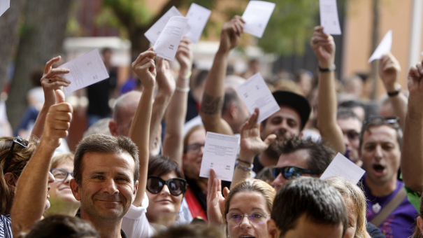 "Votarem", foto de Lluís Serrat que es pot veure a l'exposició.