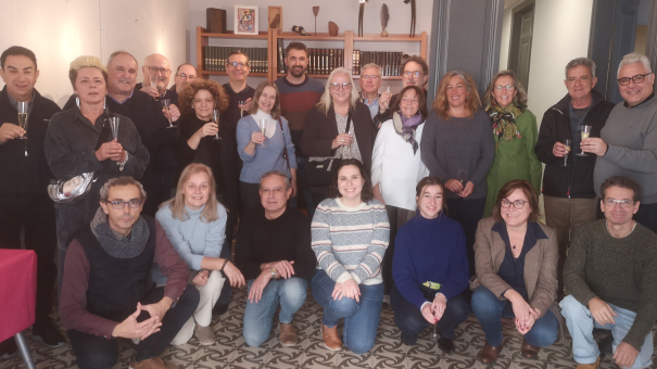 Una de les fotos de grup de la II Trobada de Nadal de Periodistes de Girona.