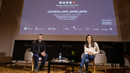 Carles Porta, abans de començar la conversa amb Paula Brujats.