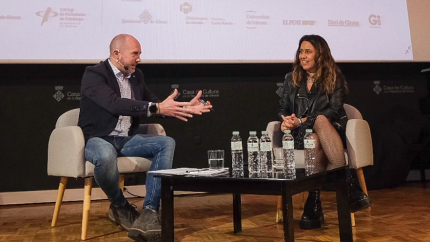 Un moment de conversa entre Patrícia Plaja i Dani Vilà. 