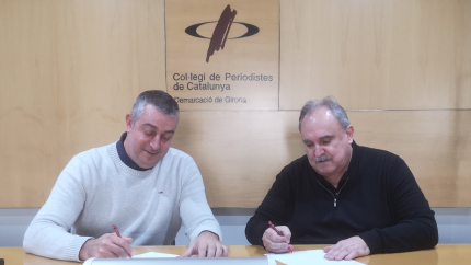 Marc Sureda i Jordi Grau, signant el conveni. 