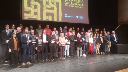Foto de grup dels guanyadors, finalistes i autoritats. 