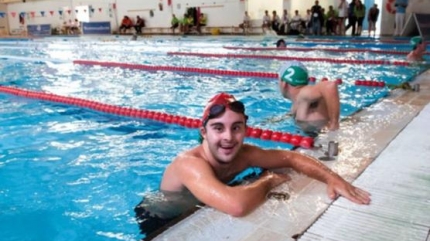 Un participant a la competició de natació Special Olympics del 2012 (Foto: Dani Codina)