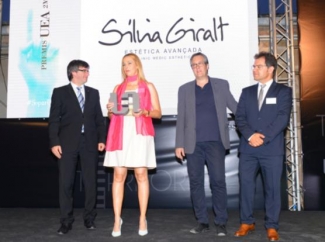 Carles Puigdemont amb Sílvia Giralt, Enric Badia i Blai Paco.