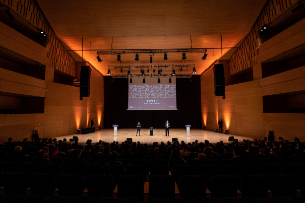 La gala va aplegar moltes persones a l Auditori. 