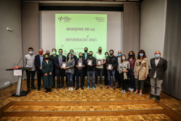 Foto de grup amb les autoritats i tota la Junta de la Demarcació de Girona.