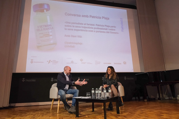 "Una periodista al faristol", conversa amb Patrícia Plaja i Dani Vilà.