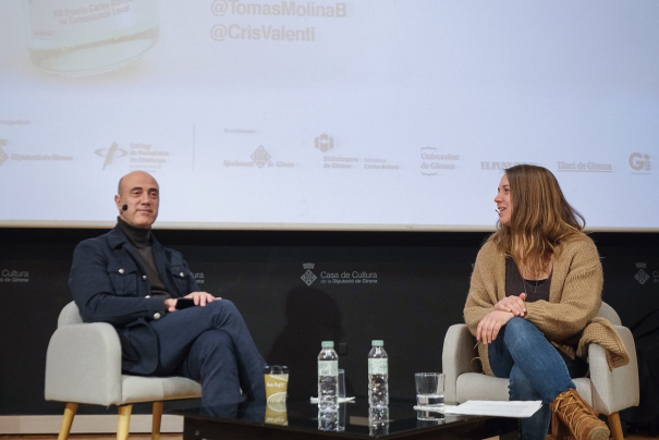 "Negar l'evidència", conversa amb Tomàs Molina i Cristina Valentí. 