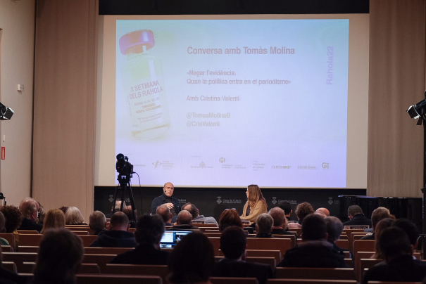 "Negar l'evidència", conversa amb Tomàs Molina i Cristina Valentí. 