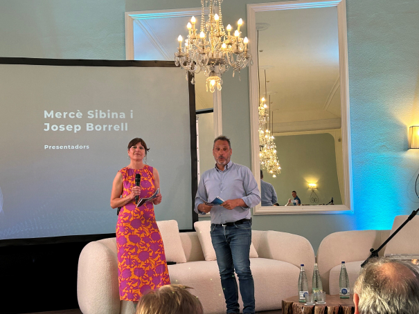 Mercè Sibina i Josep Borrell, els conductors de la vetllada. 