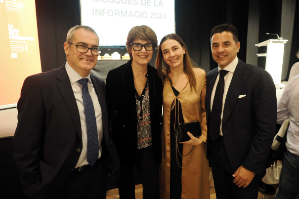 Fèlix Roca i Montse Aguer, amb Lara i Míchel. 