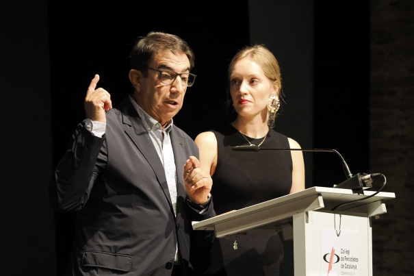 Xicu Sánchez Carcassés i Tatiana Pérez, parlant de Míchel. 