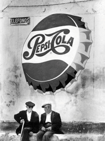 Una imatge de la Mancha als anys cinquanta. Foto: Oriol Maspons
