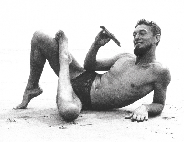 L'escriptor i editor Carlos Barral a  Calafell el 1960. Foto: Oriol Maspons