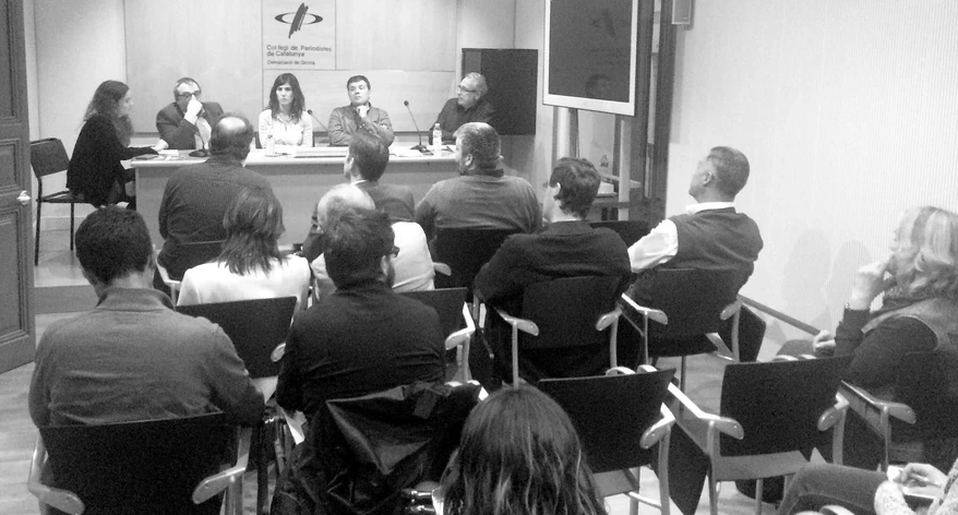 El públic va seguir amb interès el debat.