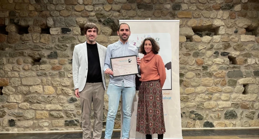 Arnau Martínez Teruel rep el premi a la trajectòria