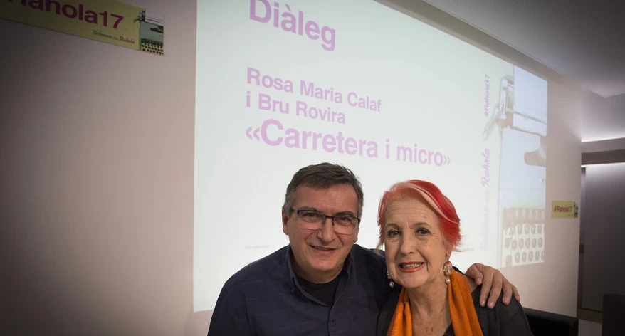 Bru Rovira i Rosa M. Calaf, abans del seu diàleg