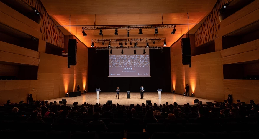 La gala va aplegar moltes persones a l Auditori. 