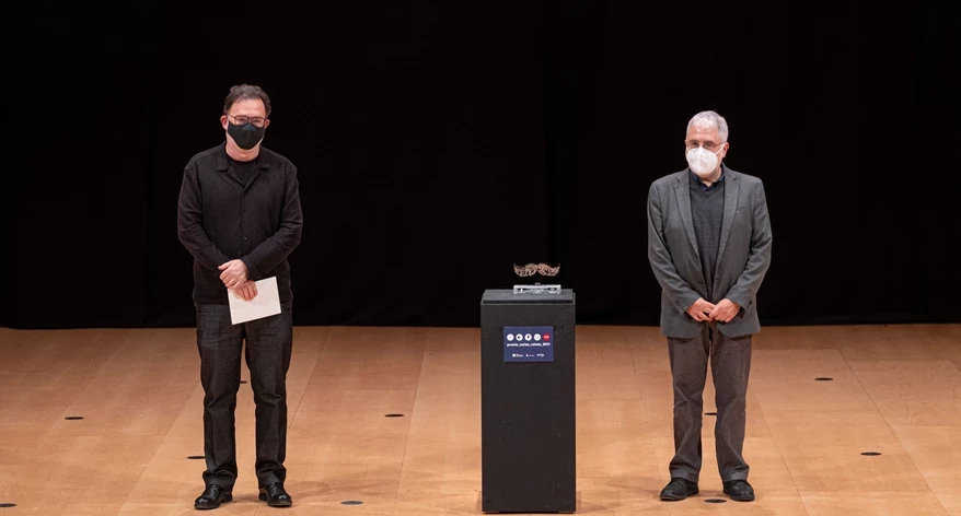 Joan Ventura va lliurar el Premi al millor treball en premsa a Xevi Xirgo.