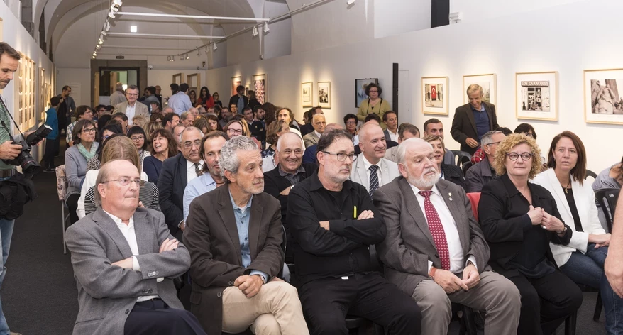 La sala d'exposicions de la Casa de Cultura, plena a vessar.