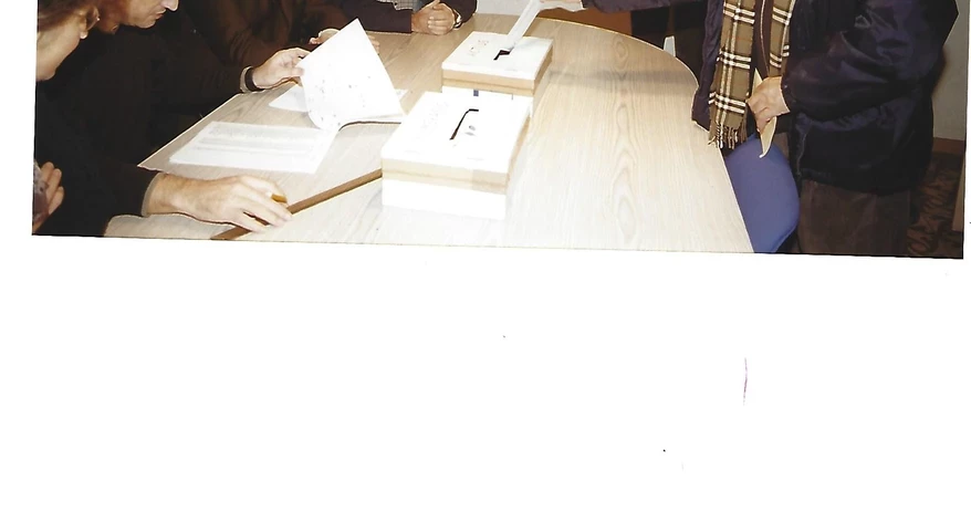En Pere, votant en unes eleccions del Col·legi.