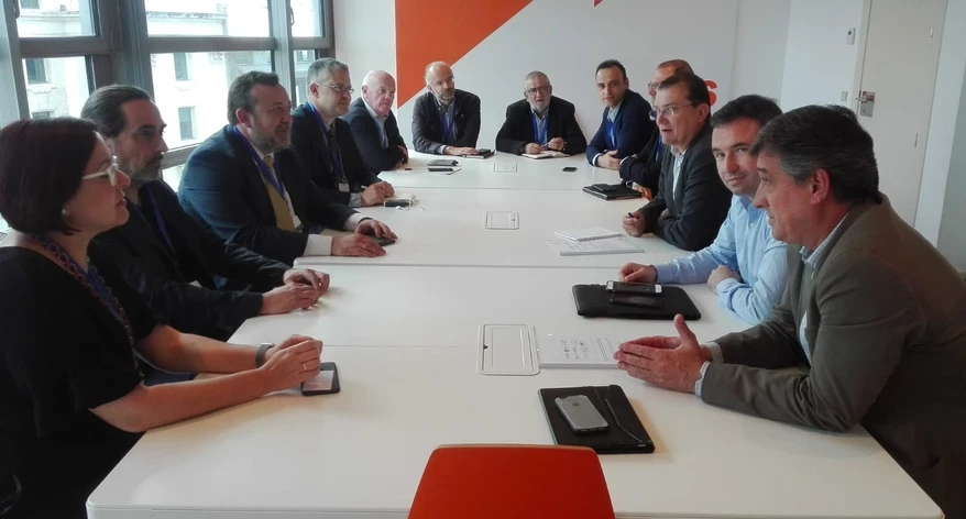 f85ae279-5569-460e-9bb3-e9ccff272757.jpg f85ae279-5569-460e-9bb3-e9ccff272757.jpg