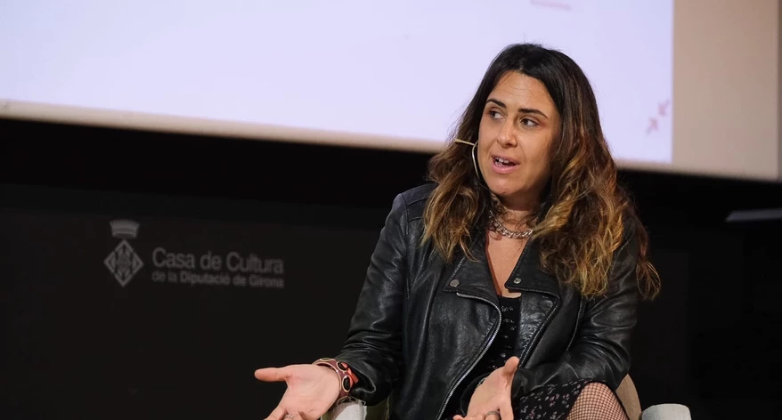 "Una periodista al faristol", conversa amb Patrícia Plaja.