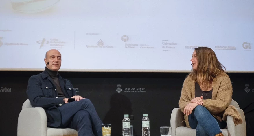 "Negar l'evidència", conversa amb Tomàs Molina i Cristina Valentí. 