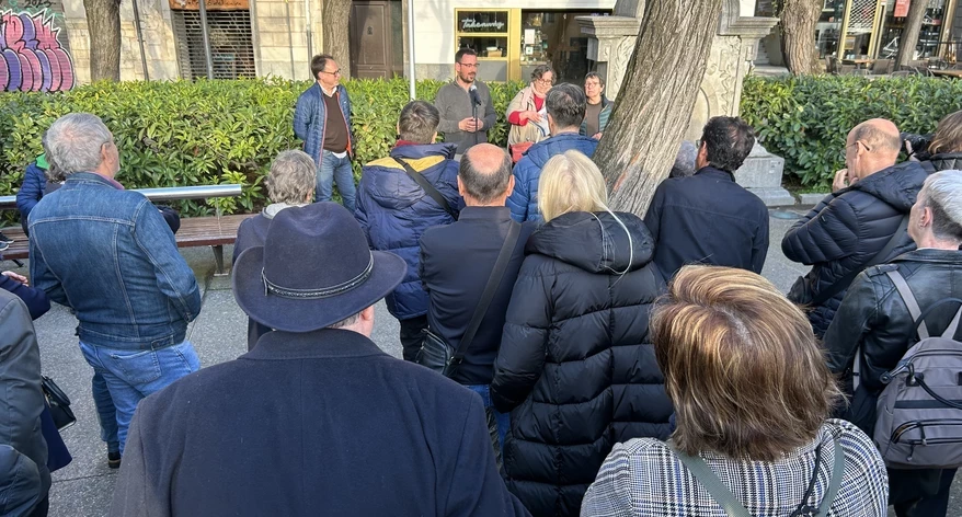 Inauguració de la plaça dedicada a Mercè Huerta. Inauguració de la plaça dedicada a Mercè Huerta.