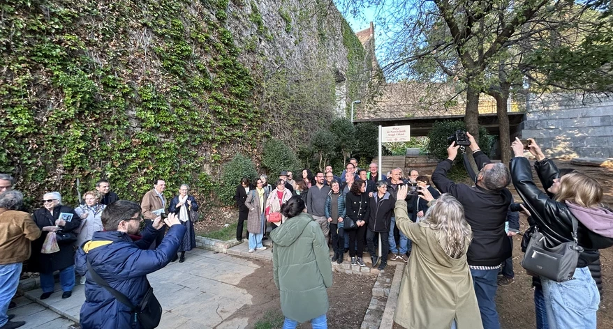 Inauguració de la plaça dedicada a Narcís-Jordi Aragó. Inauguració de la plaça dedicada a Narcís-Jordi Aragó.