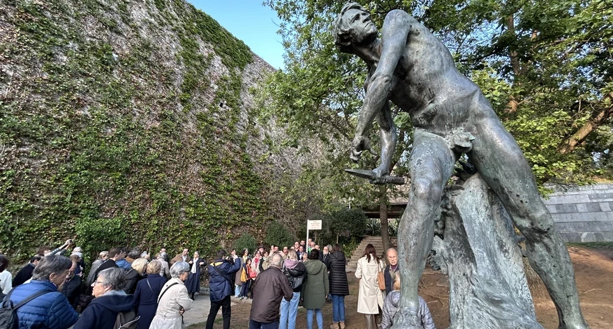 Inauguració de la plaça dedicada a Narcís-Jordi Aragó. Inauguració de la plaça dedicada a Narcís-Jordi Aragó.