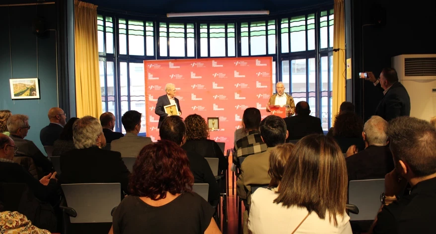 img-8147.jpg img-8147.jpg