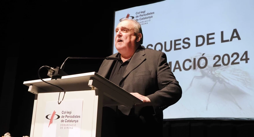 El president de la Junta de Girona del Col·legi de Periodistes, Jordi Grau, va obrir l'acte. 