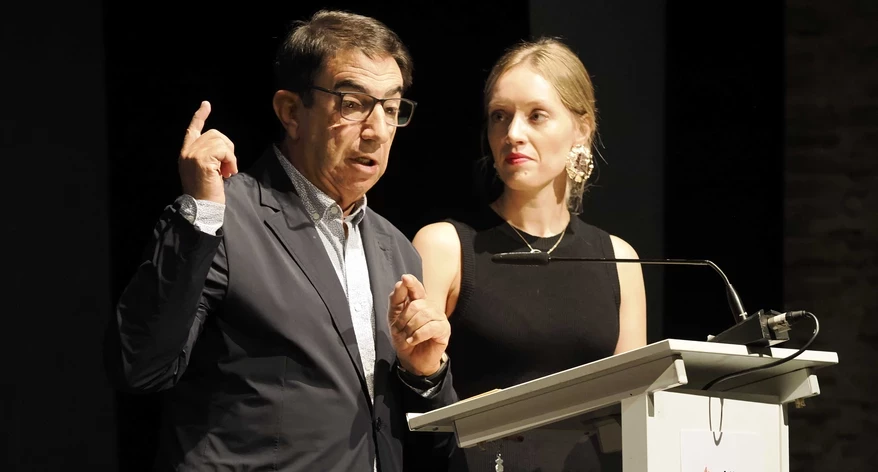 Xicu Sánchez Carcassés i Tatiana Pérez, parlant de Míchel. 