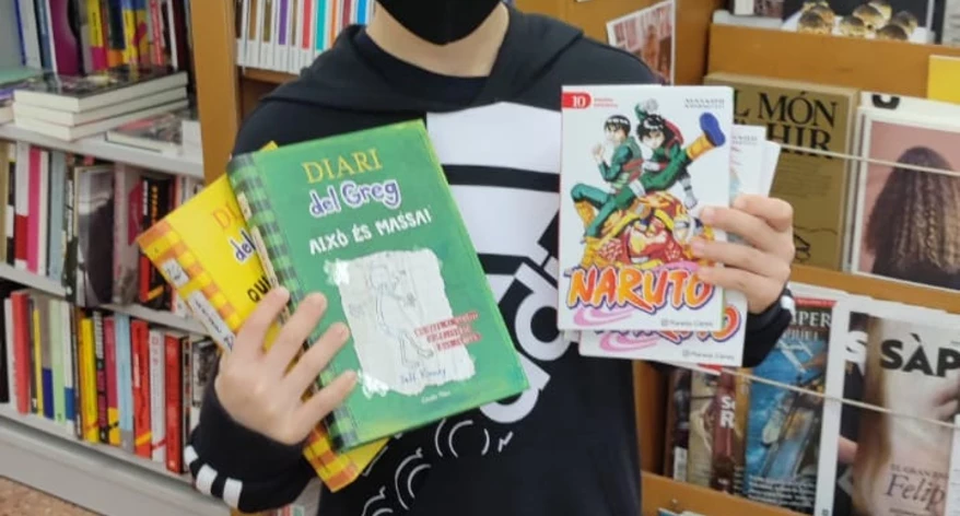 L'Aran, amb els 5 llibres que va elegir.