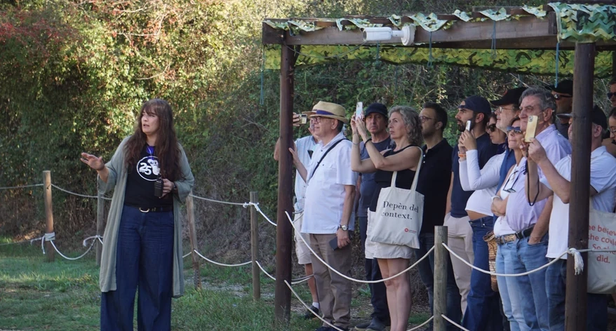 Un moment de la visita, amb Cristina Valsera.