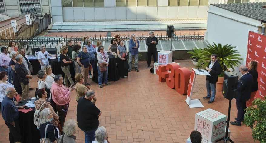 Acte d'homenatge als col·legiats i col·legiades de fa més de 30 anys