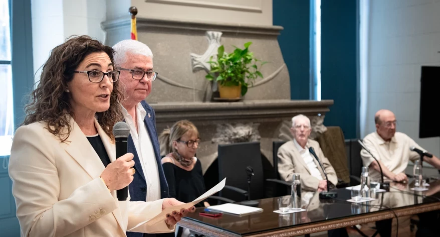 Isabel Bernal va donar la benvinguda als assistents.