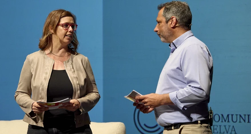 Els presentadors de la II Nit de la Comunicació.