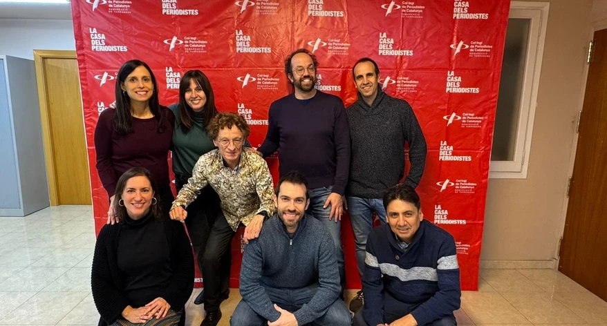 foto-grup.jpg foto-grup.jpg