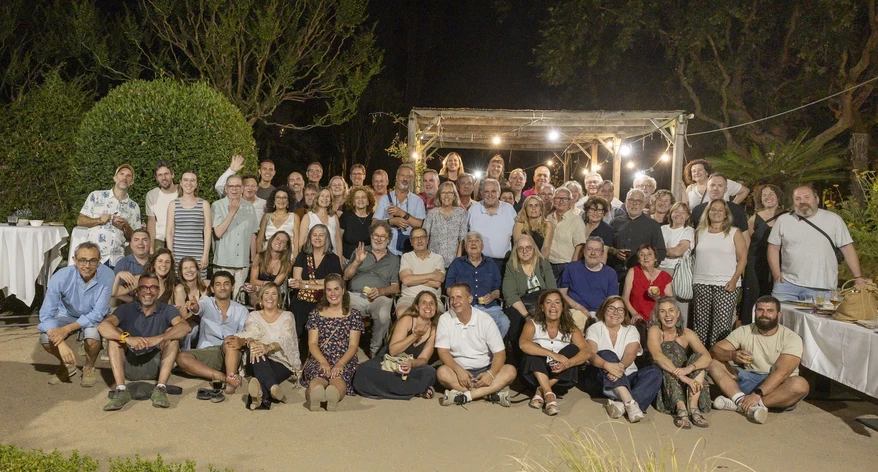 La foto de grup del XVI Sopar de Periodistes de Girona.