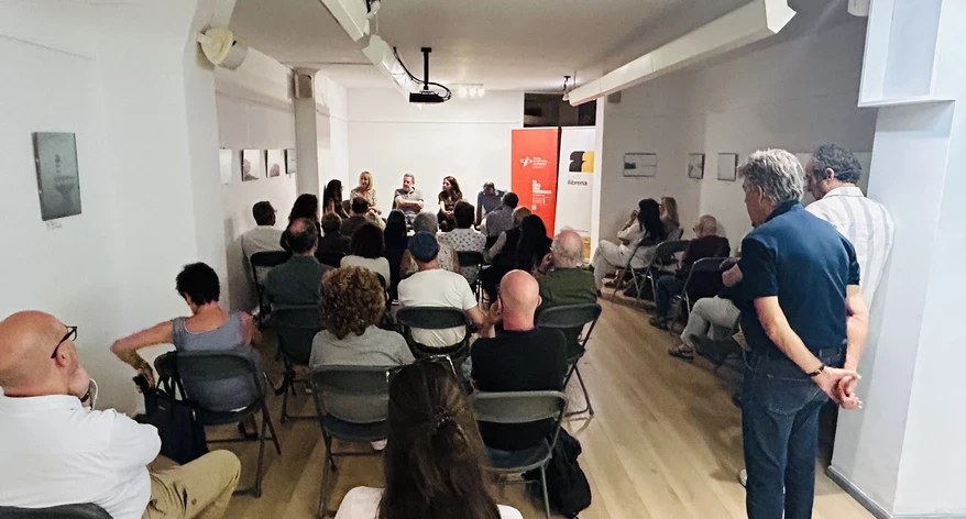 La sala de la Llibreria 22 on es va fer l'acte es va omplir.