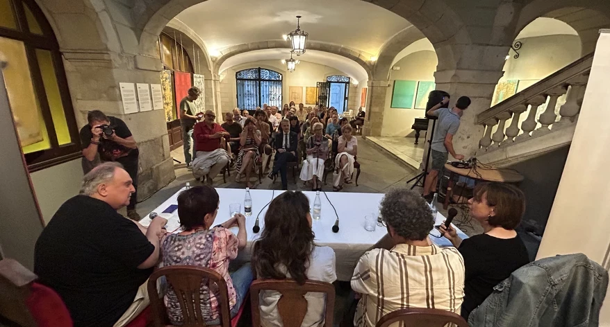 L'acte va reunir una cinquantena de persones. 