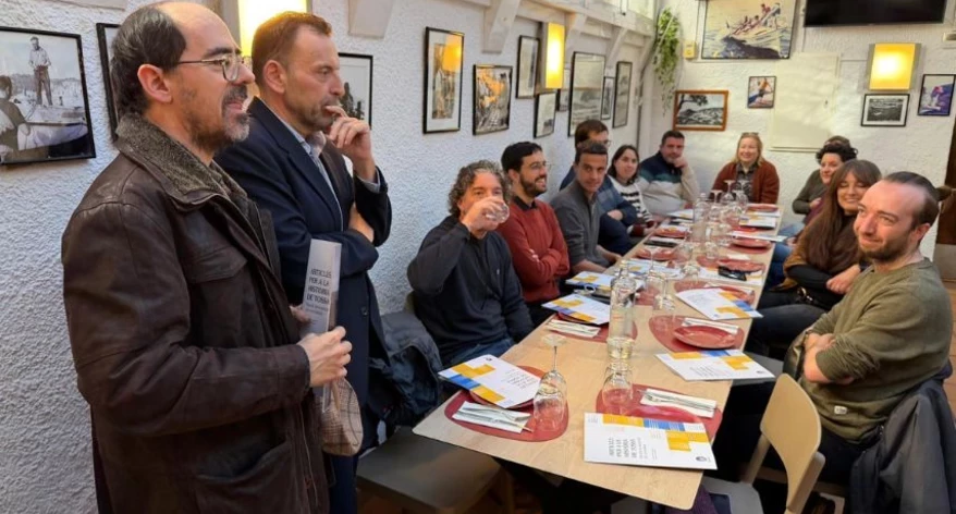 David Moré amb la publicació “Articles per a la història de Tossa. Apunts prosopogràfics del periodisme”.