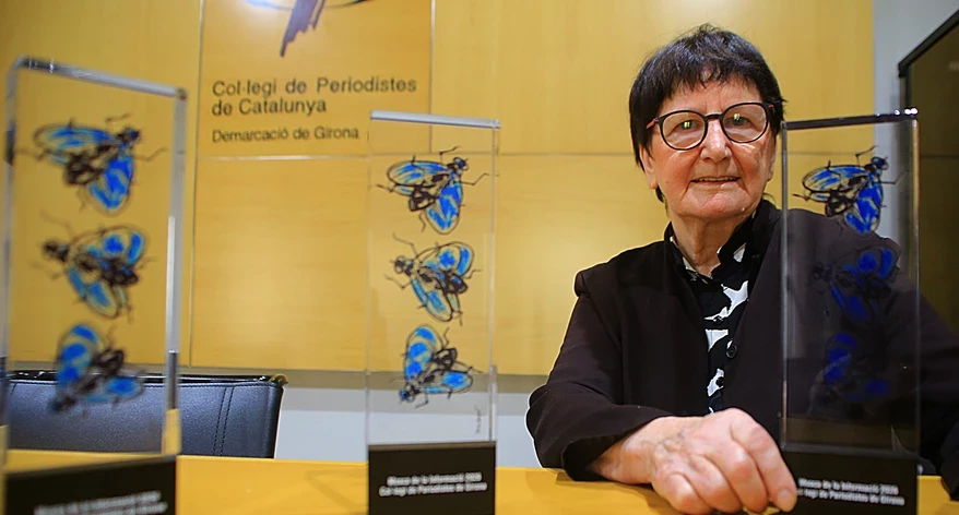 Pia Crozet, amb la Mosca que ha creat.